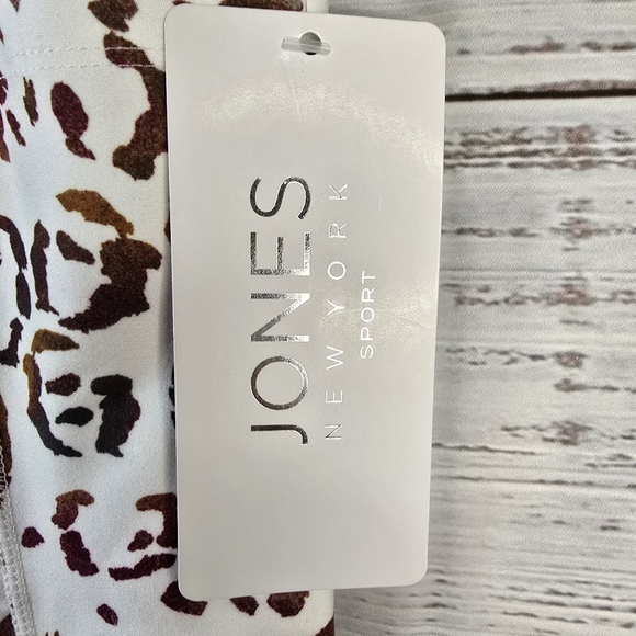 NWT Jones New York Sport Woman Size 1x Animal Print Leggings White And Brown - Picture 5 of 6